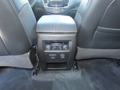 Used 2018 Chevrolet Traverse Premier w/ Redline Edition FWD image 23