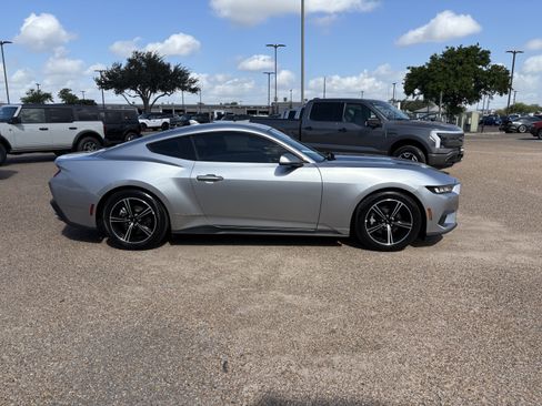 Certified 2024 Ford Mustang Coupe RWD image 4