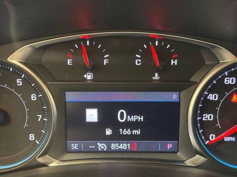 Used 2023 Chevrolet Equinox Premier AWD/4WD image 41