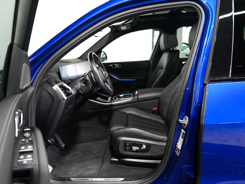 Used 2025 BMW X5 M60i AWD/4WD image 33