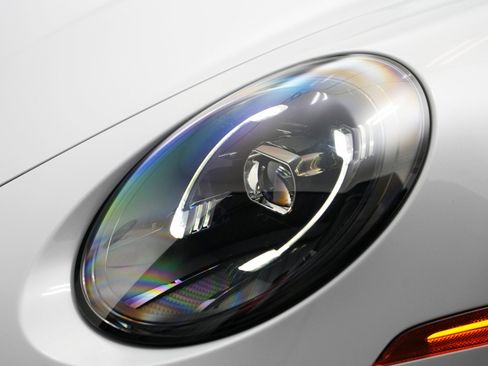 Used 2025 Porsche 911 Carrera image 61