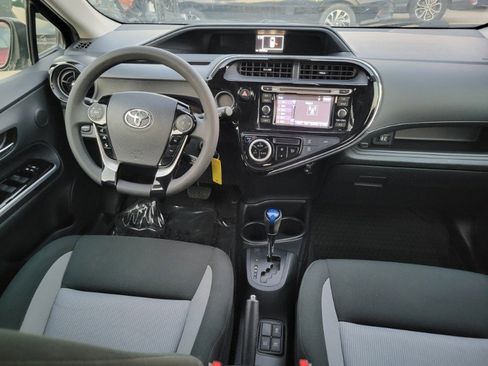 Used 2018 Toyota Prius C Two image 19