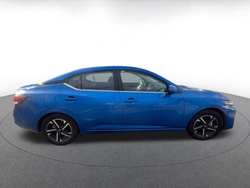 Used 2025 Nissan Sentra SV image 8