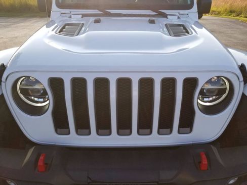 Used 2021 Jeep Wrangler Unlimited Rubicon w/ Dual Top Group AWD/4WD image 17
