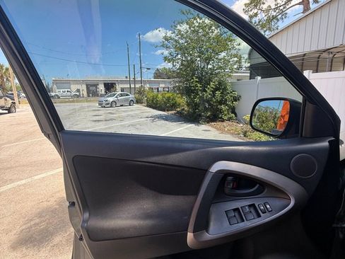 Used 2007 Toyota RAV4 Sport AWD/4WD image 8