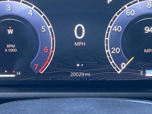Used 2024 Jeep Wagoneer L 2WD image 8
