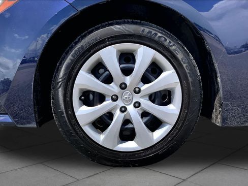 Used 2024 Toyota Corolla LE FWD image 11