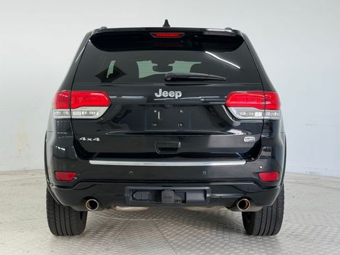 Used 2017 Jeep Grand Cherokee Overland AWD/4WD image 10