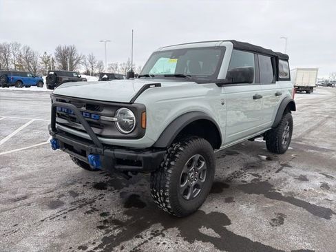 Used 2022 Ford Bronco Big Bend image 2