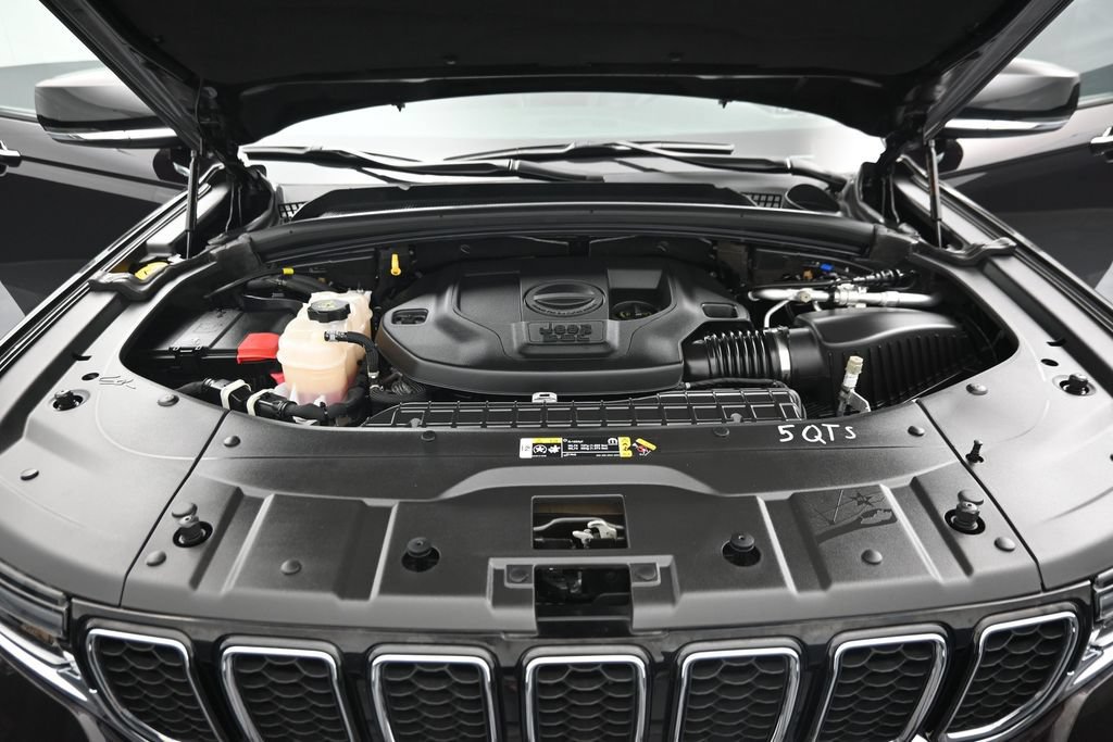 Used 2023 Jeep Grand Cherokee L Overland AWD/4WD image 40