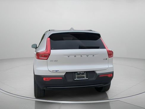 Used 2026 Volvo XC40 B5 Plus AWD/4WD image 23