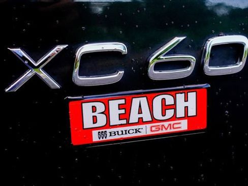 Used 2022 Volvo XC60 B5 Momentum w/ Advanced Package image 44