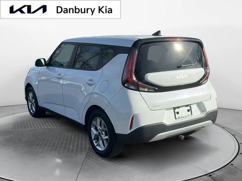 Used 2023 Kia Soul LX w/ LX Technology Package image 4