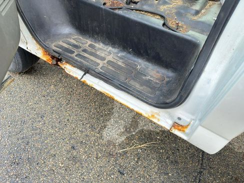 Used 2006 Chevrolet Express 3500 image 16