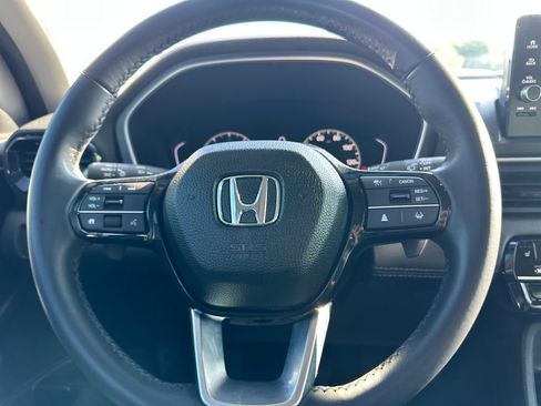 Used 2024 Honda Pilot Touring image 19