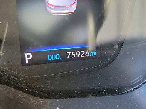 Used 2021 Toyota Corolla LE image 22