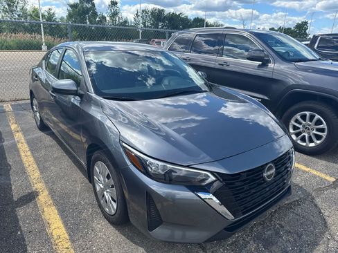 Used 2025 Nissan Sentra S FWD image 25
