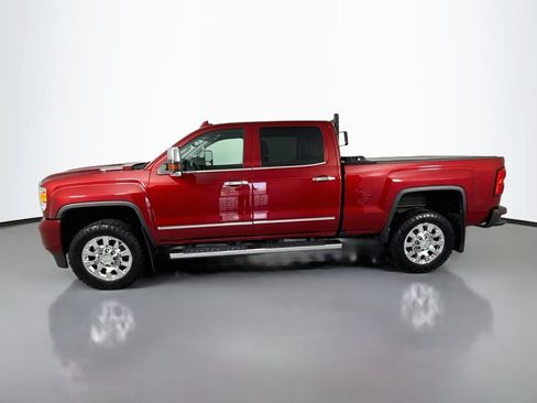Used 2019 GMC Sierra 2500 Denali AWD/4WD image 2