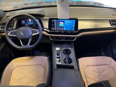 Certified 2024 Volkswagen Atlas Cross Sport SE FWD image 18