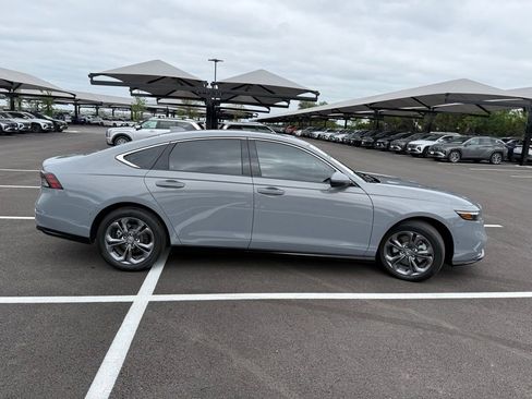 Used 2024 Honda Accord EX-L image 4
