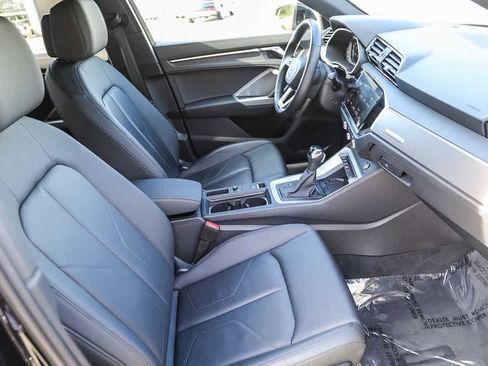 Used 2024 Audi Q3 2.0T Premium w/ Convenience Package image 16