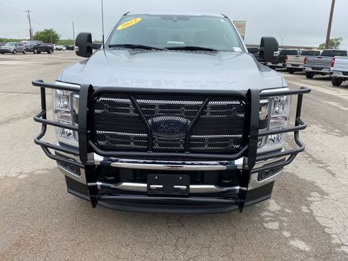 Used 2023 Ford F250 XLT w/ FX4 Off-Road Package AWD/4WD image 9