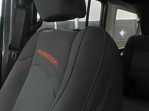 Used 2019 Jeep Wrangler Unlimited Rubicon w/ LED Lighting Group AWD/4WD image 9