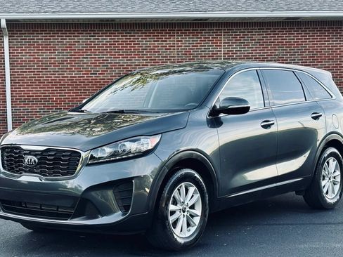 Used 2020 Kia Sorento LX FWD image 1