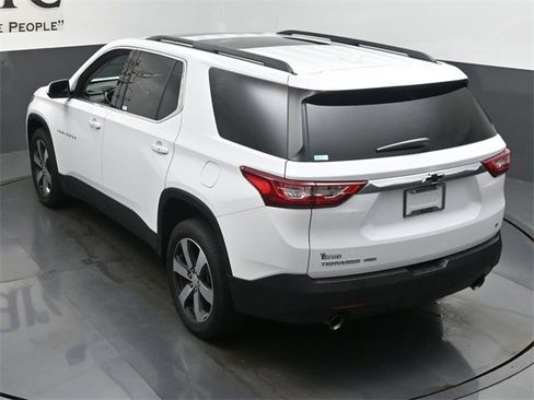 Used 2020 Chevrolet Traverse LT w/ LT Premium Package image 47