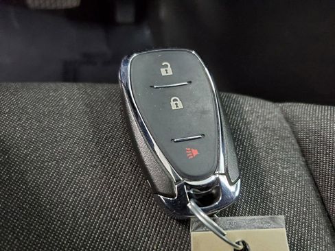 Used 2021 Chevrolet Equinox LT FWD image 34