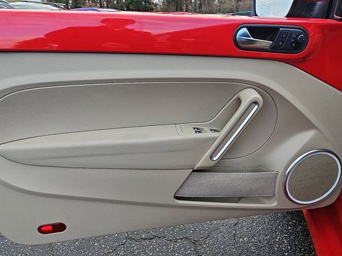 Used 2013 Volkswagen Beetle 2.5 image 13