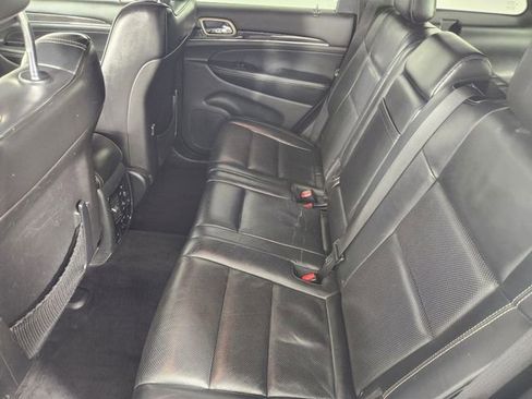 Used 2016 Jeep Grand Cherokee Overland AWD/4WD image 12