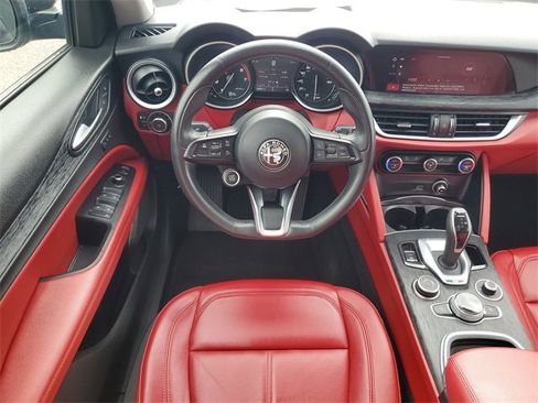 Used 2021 Alfa Romeo Stelvio Sprint w/ Nero Edizione image 15