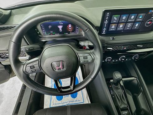 Used 2023 Honda Accord Sport image 14