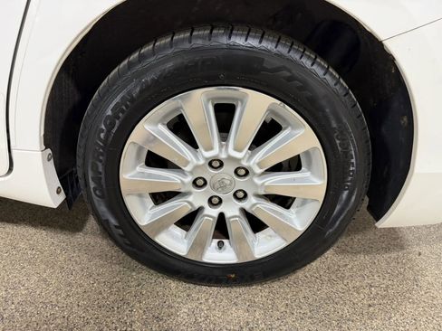 Used 2015 Toyota Sienna LE AWD/4WD image 71