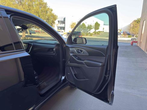 Used 2019 Chevrolet Traverse Premier w/ Redline Edition FWD image 47