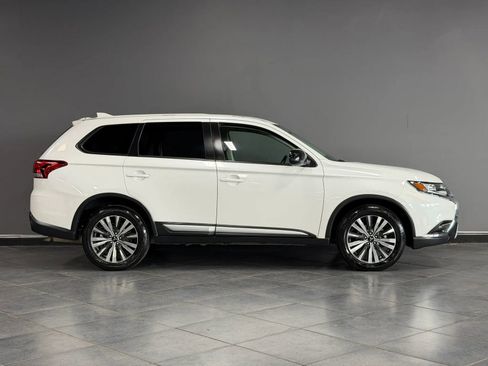 Used 2019 Mitsubishi Outlander SE AWD/4WD image 5