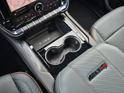 New 2026 GMC Yukon XL AT4 AWD/4WD image 23