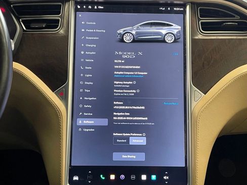 Used 2016 Tesla Model X 90D image 34