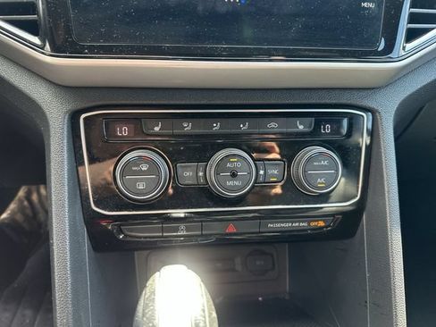 Used 2023 Volkswagen Atlas Cross Sport SE w/ Black Wheel Package AWD/4WD image 18