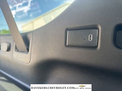 Used 2024 Chevrolet Suburban LT w/ LT Signature Package AWD/4WD image 39