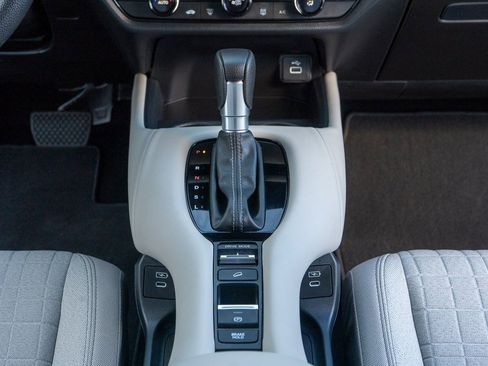 Used 2025 Honda HR-V LX image 22