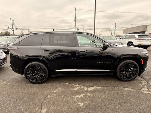 Used 2025 Jeep Wagoneer S Launch Edition image 6