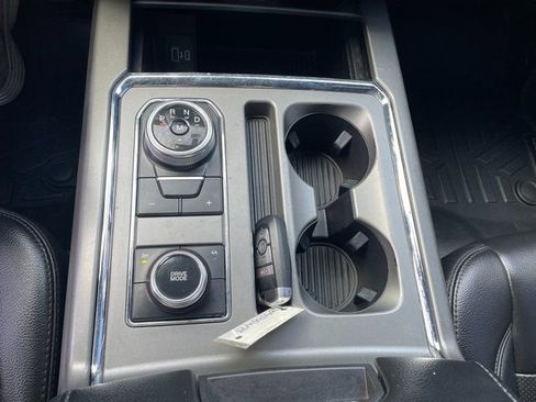 Used 2021 Ford Expedition Max XLT image 17