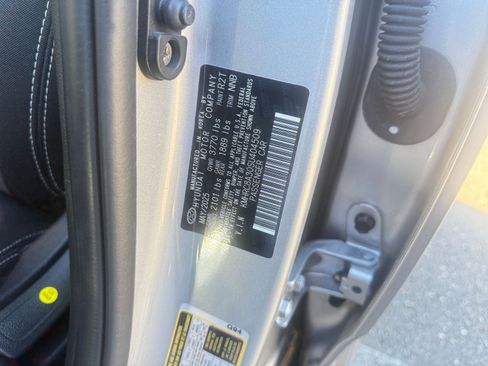 Used 2025 Hyundai Venue SEL image 31