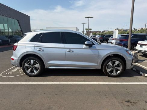 Used 2023 Audi Q5 2.0T Premium Plus w/ Premium Plus Package AWD/4WD image 5