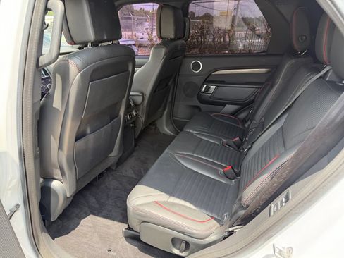 Used 2019 Land Rover Discovery HSE Luxury AWD/4WD image 11