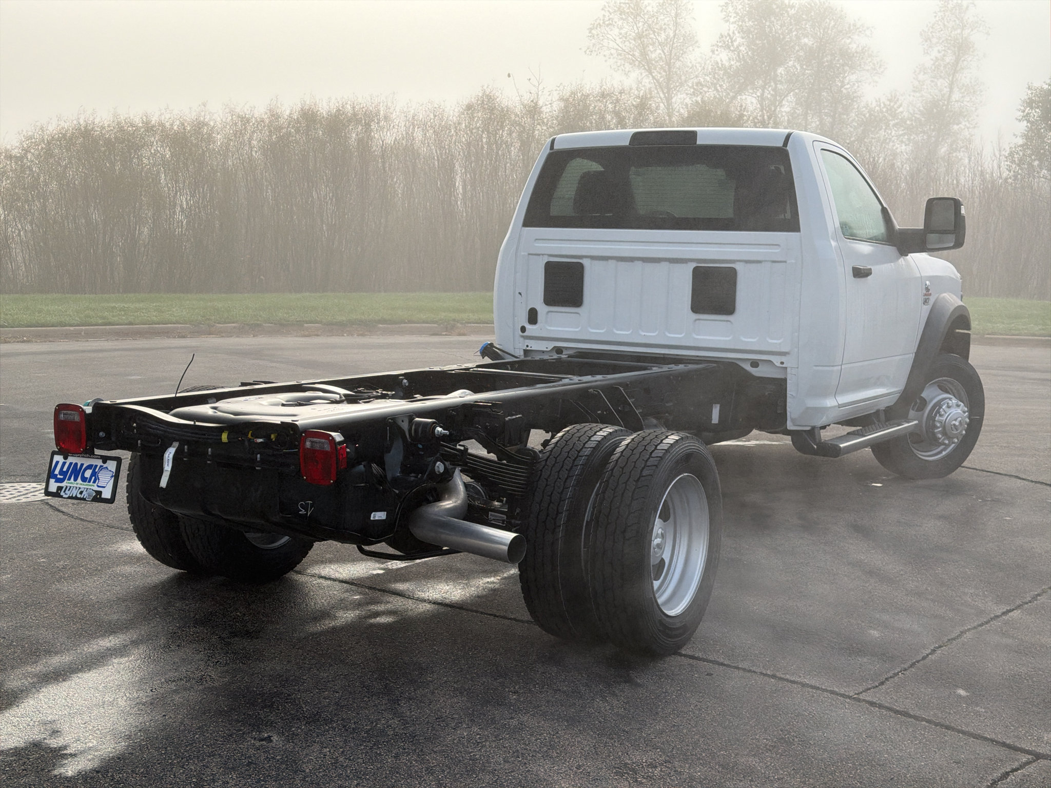 New 2027 RAM 5500 Tradesman w/ Chrome Appearance Group AWD/4WD image 4