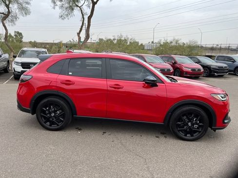 Certified 2025 Honda HR-V Sport image 17