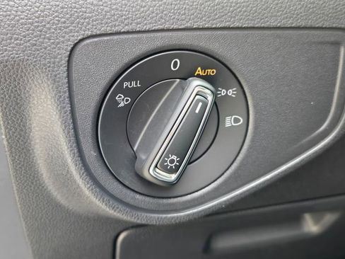 Used 2023 Volkswagen Atlas SE image 20